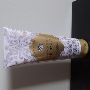 Bath & Body Works New Whipped Berry Meringue Bodycream